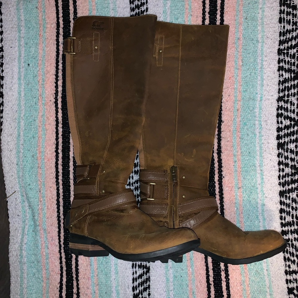 Sorel, women’s 7.5, tan leather boots.